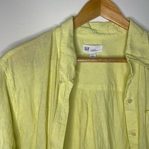 ✿ GAP Lemon Yellow Button Down Size L